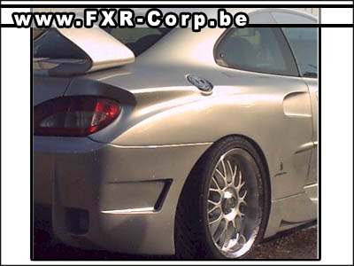 Peugeot 406 bas de caisse large.jpg